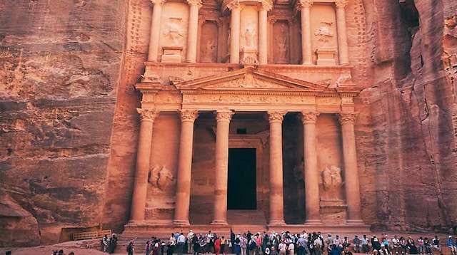 ارتفاع الدخل السياحي الأردني 61.5 بالمئة في 10 أشهر