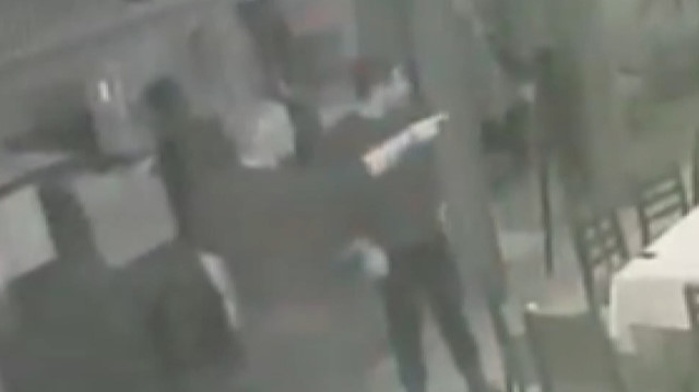 Ünlü sanatçı Cengiz Kurtoğlu tartıştığı işletmeci Mustafa Can'ı bıçakla yaraladı