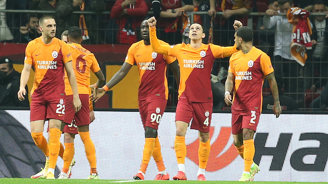 Sarı-kırmızılı temsilcimiz, Marsilya'yı 4-2 mağlup etti ve gruptan çıkmayı garantiledi.