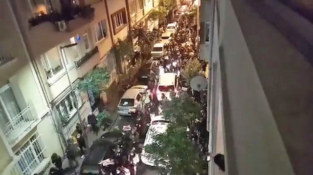 Dövizdeki manipülatif artışı bahane ederek sokak olayları çıkarmak isteyen provokatörler, önceki akşam da sokaklardaydı