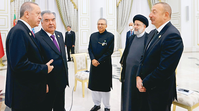 Cumhurbaşkanı Erdoğan - Tacikistan Cumhurbaşkanı İmamali Rahman - Pakistan Cumhurbaşkanı Arif Alvi - İran Cumhurbaşkanı İbrahim Reisi - Azerbaycan Cumhurbaşkanı İlham Aliyev