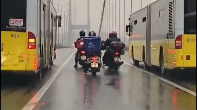 Metrobüs şoförleri motosikletlere siper oldu