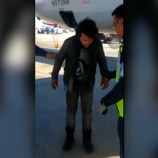 Guatemala’dan ABD’ye uçağın iniş takımlarında geldi