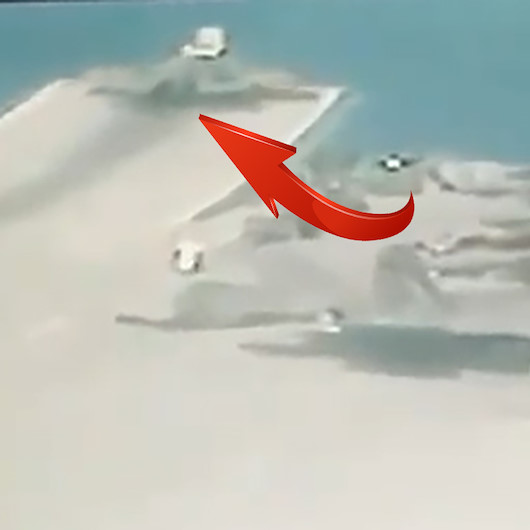 İngiliz donanmasına ait F-35in denize düşme anı paylaşıldı