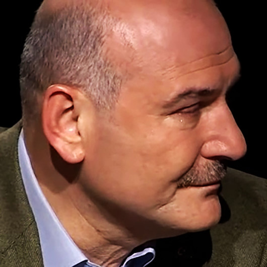Bakan Soylu Annenizin size ettiği dua neydi? sorusu karşısında gözyaşlarını tutamadı