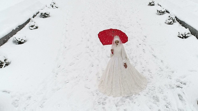 لوحات طبيعية تشكلها الثلوج في أرضروم التركية