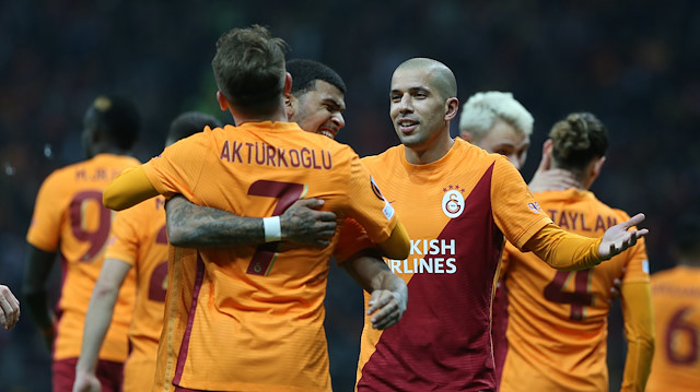 Galatasaray bu sezon ligde 6 galibiyet, 4 beraberlik ve 4 mağlubiyet alarak 22 puan topladı.