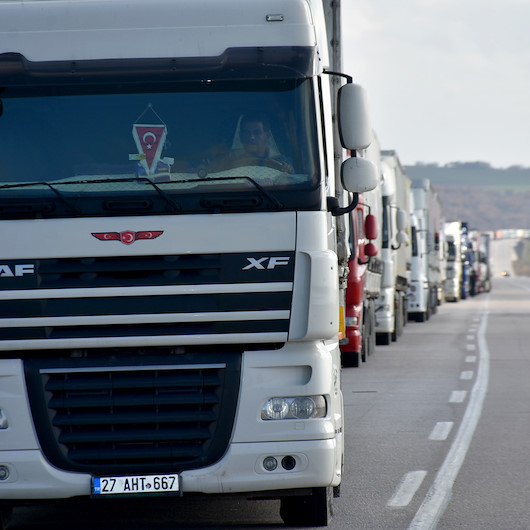 İhracat arttı TIR kuyrukları uzadı: Kapıkulede ise 2 bin 500 TIR çıkış için bekliyor