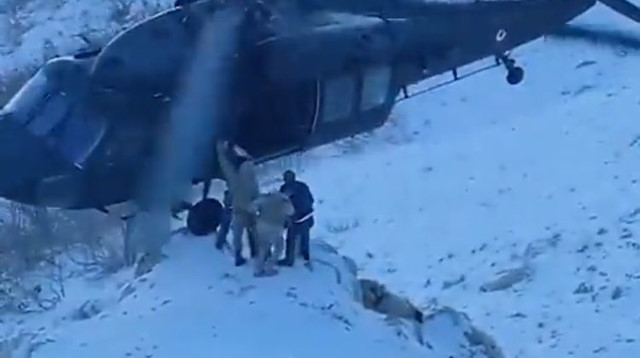 Jandarma Komandonun, helikopter ile tahliye edilme anının görüntüleri paylaşıldı.
