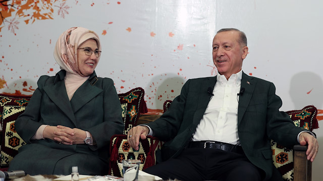 Emine Erdoğan'ı gülümseten soru: Başıma iş açtın Sayın Başkan