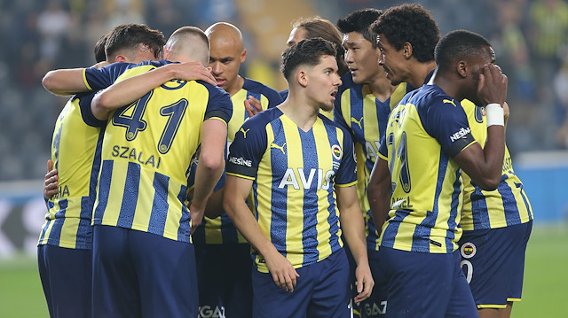 Fenerbahçe'nin yıldızı dev bir transfere imza atıyor