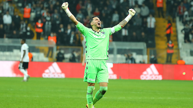 Uğurcan Çakır, Süper Lig'de kalesinde en az gol yiyen oyuncusu