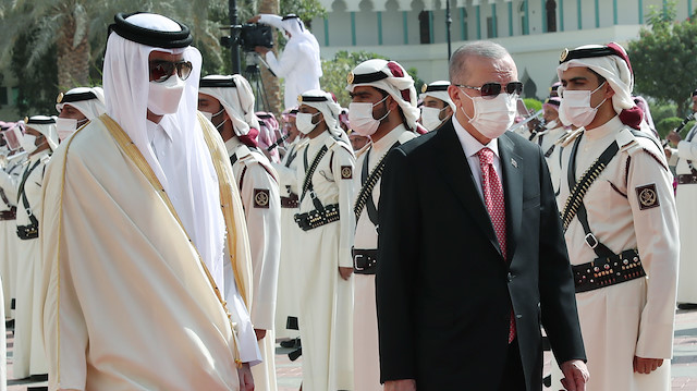 Cumhurbaşkanı Erdoğan Katar'da resmi törenle karşılandı. 