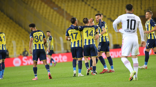 Kadıköy'de puanlar paylaşıldı: Fenerbahçe yoluna Konferans Ligi'nde devam edecek