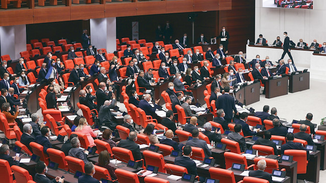 CHP, HDP’li vekille ilgili yapılan oylamada çekimser kaldı.