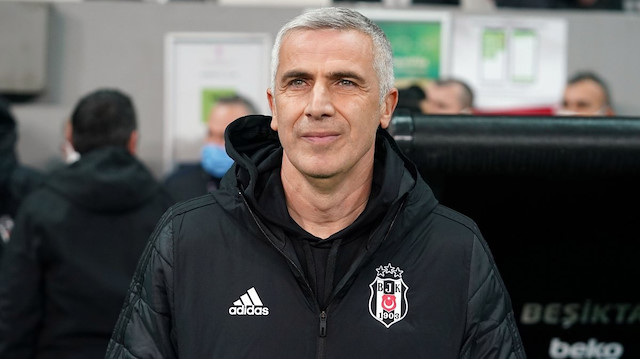 Beşiktaş'ta yeni hoca bulunana kadar Önder Karaveli görev yapacak.