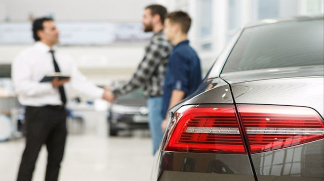 İkinci el otomobilde ortaya çıkan fahiş fiyatlar sonrası vatandaşlar sıfır kilometre araç satın alabilmek için otomobil firmaları tarafından düzenlenen araç kampanyalarını mercek altına aldı.