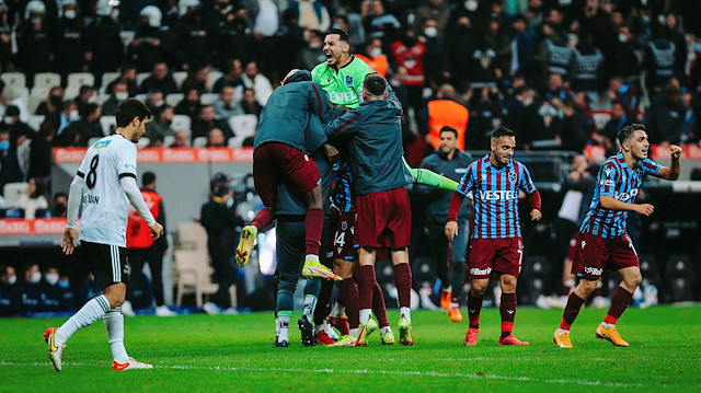 Trabzonspor 16 haftada topladığı 39 puanla ligin zirvesinde yer alıyor.