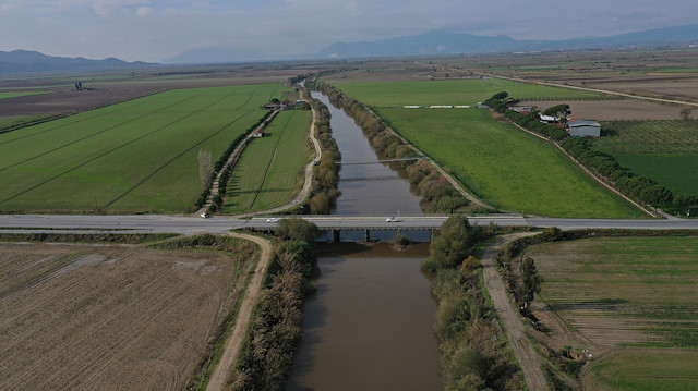 Büyük Menderes Nehri'nde su seviyesi yükseldi: Çiftçiler sevindi