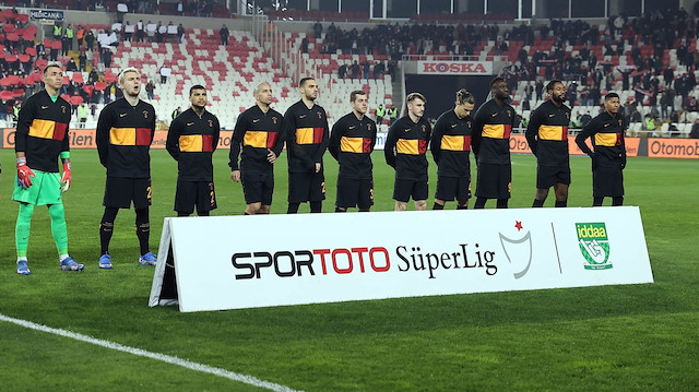 Luyindama Sivasspor maçına ilk 11'de başlamıştı.