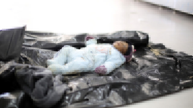 Libya'da biri bebek 27 göçmenin cesedi karaya vurdu