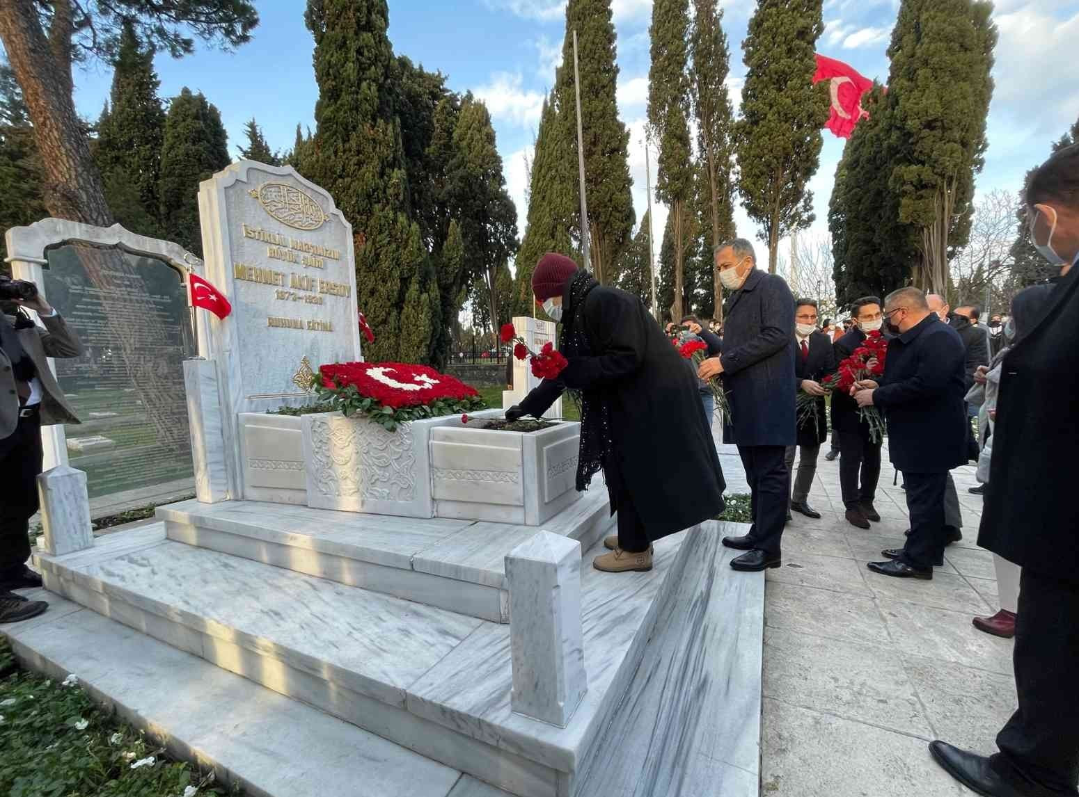 Milli Şair Mehmet Akif Ersoy vefatının 85’inci yılında anma töreni yoğun ilgi gördü.