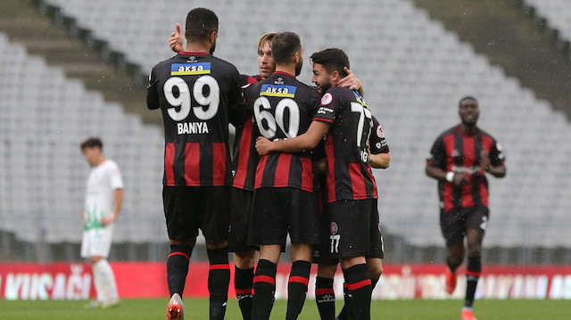 Ziraat Türkiye Kupası'nda Karagümrük Bodrumspor'u 4-0 yenerek adını son 16'ya yazdırdı