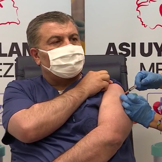 Sağlık Bakanı Fahrettin Koca Turkovac aşısı yaptırdı: Vatandaşlarımıza tavsiye ediyorum