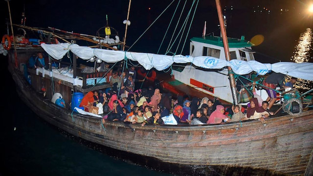 Arakanlı Müslüman mültecilerin bulunduğu tekne Endonezya’da karaya çıktı