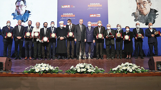 Cumhurbaşkanı Erdoğan, programda hatıra fotoğrafı çektirdi.