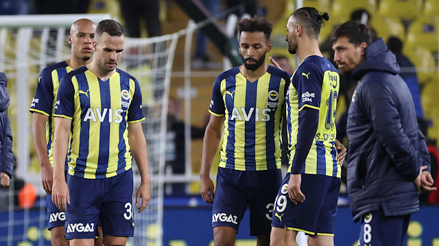 Fenerbahçe ligde 4. sırada yer alıyor.