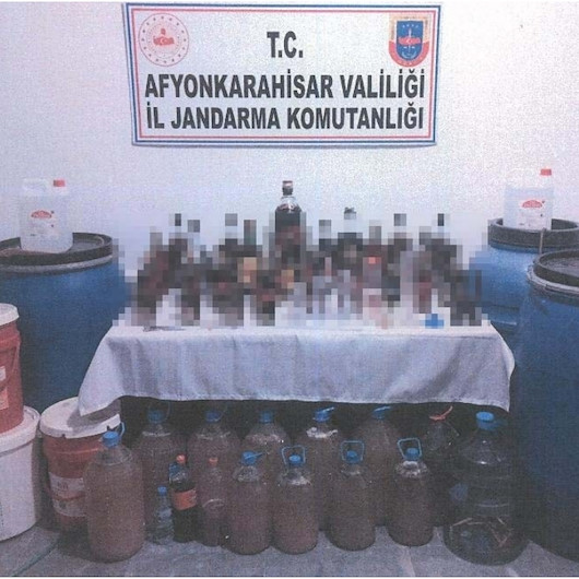 Evinde 37 litre sahte alkolle yakalanan CHP yöneticisi: İçmek için yaptım