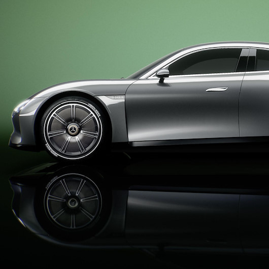 Mercedes-Benz yeni elektrikli modelini tanıttı: Tek şarjla 1000 kilometre menzil
