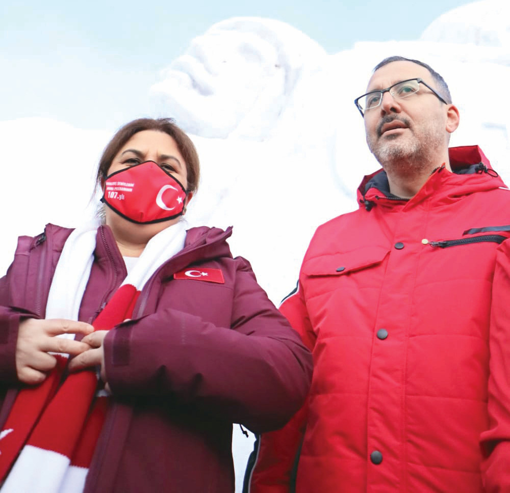 Programa Gençlik ve Spor Bakanı Mehmet Muharrem Kasapoğlu ile Aile ve Sosyal Hizmetler Bakanı Derya Yanık katıldı.