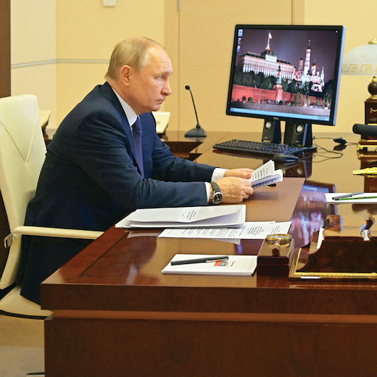 Rusya Devlet Başkanı Putin: Renkli devrimlere izin vermeyiz