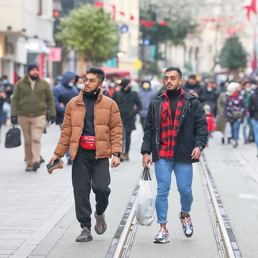 Kalıcı bağışıklık diye bir şey yok: Omicronlu bir kişi 44 kişiye bulaştırdı