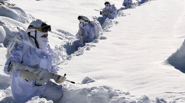 Tunceli’de Eren Kış-6 operasyonu zorlu kış şartları altında devam ediyor. 