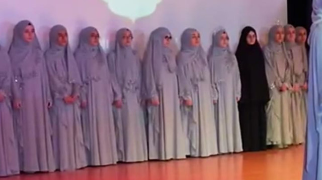 Albayrak Kız Kur'an Kursu'ndaki 11 öğrenci icazetlerini aldı