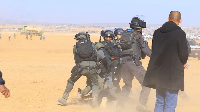 شرطة الاحتلال الإسرائيلية تعتقل 131 عربيًا من النقب