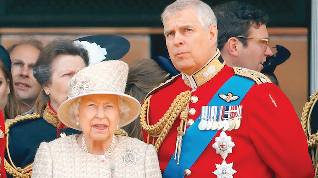 İngiltere Kraliçesi İkinci Elizabeth-Prens Andrew
