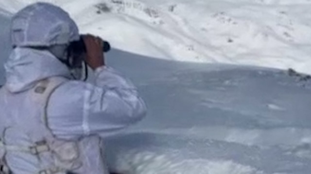 Mehmetçik’ten eksi 25 derecede 5 metre kar altında vatan nöbeti