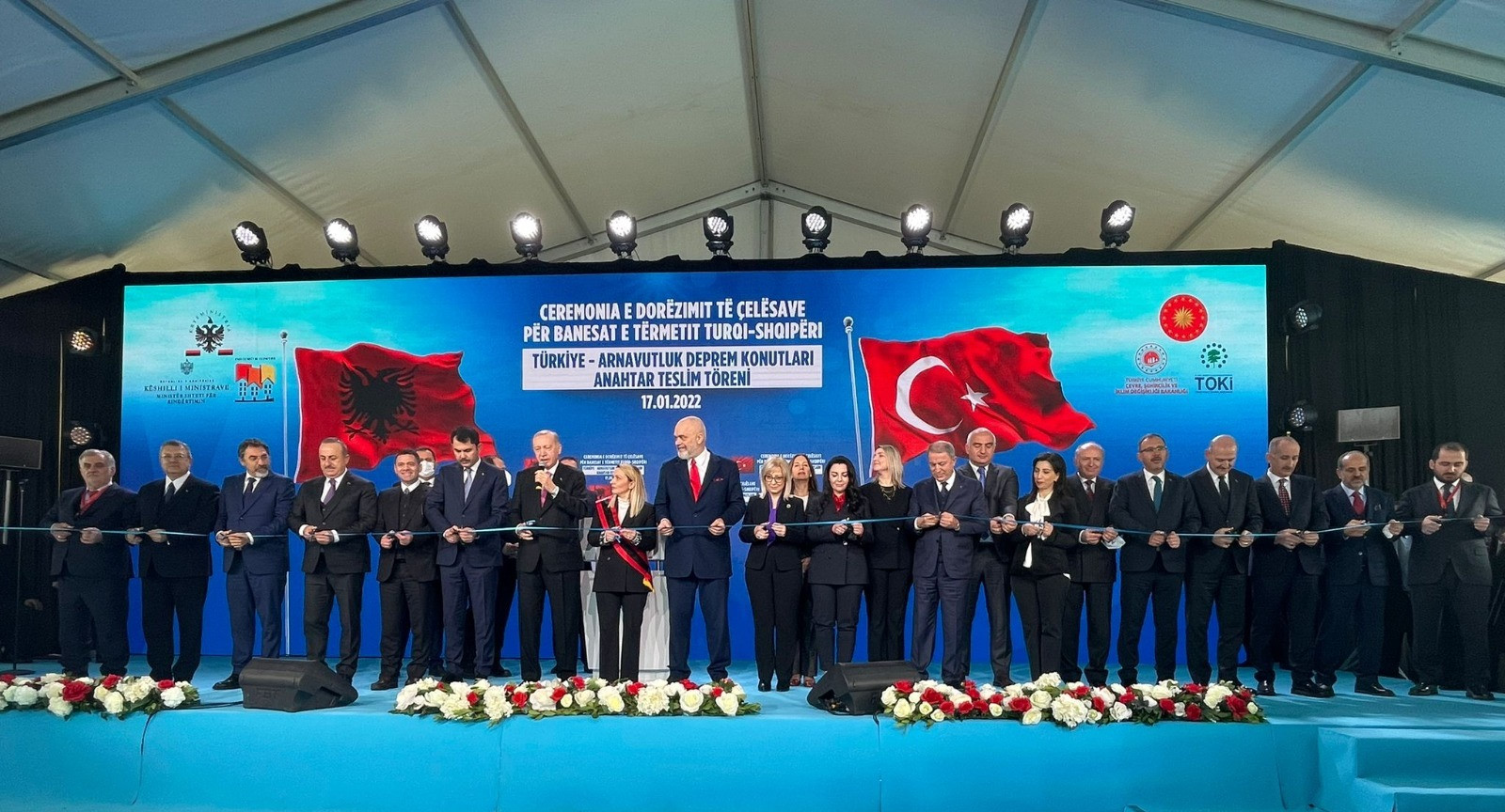 Cumhurbaşkanı Erdoğan, Albayrak Grubu Yönetim Kurulu Başkanı Ahmet Albayrak ve Albayrak Grubu Yönetim Kurulu Başkan Vekili Nuri Albayrak'ın da katılımıyla projenin açılış kurdelesini kesti.