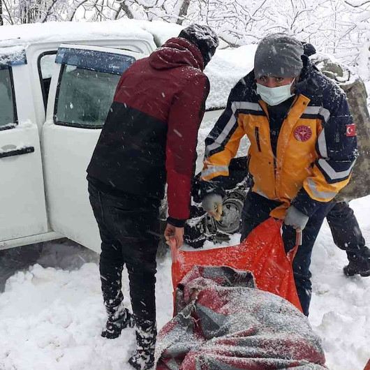 Yollar kardan kapandı 87 yaşındaki Nazife nine için ekipler seferber oldu