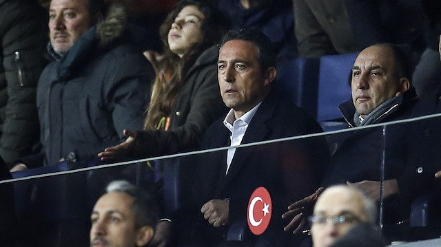 Fenerbahçe Başkanı Ali Koç, teknik direktör adaylarıyla görüşmek için yurt dışına çıkmıştı.