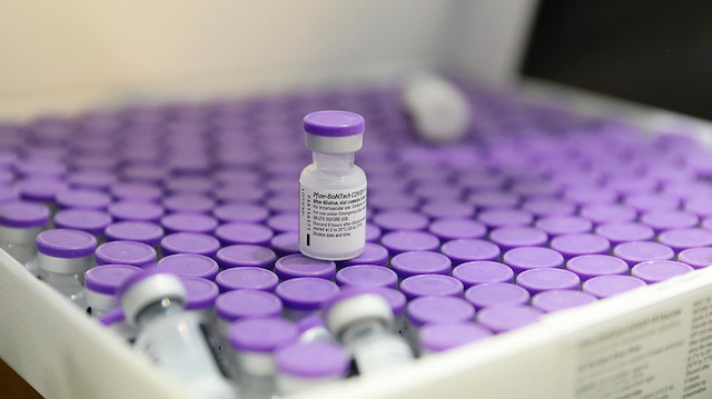 Pfizer CEO'su açıkladı: Üç ay içinde yeni aşı geliyor
