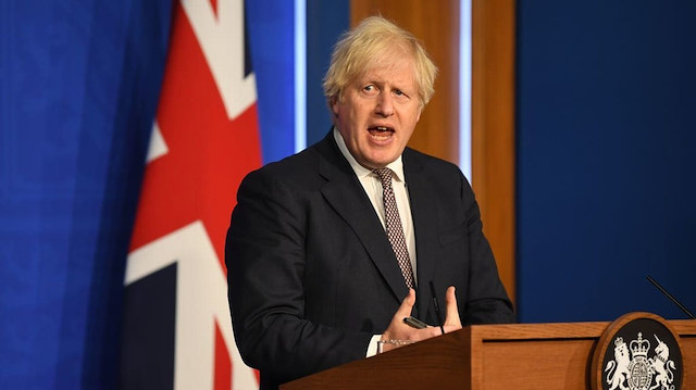رئيس الوزراء البريطاني يعلن إنهاء معظم قيود كورونا