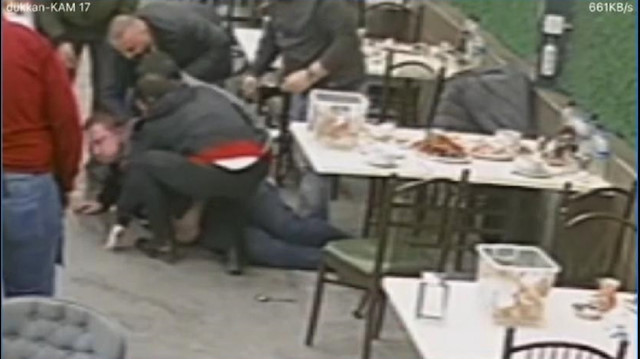 Samsun'da soluk borusuna ekmek parçası kaçan müşteriyi lokanta sahibi kurtardı