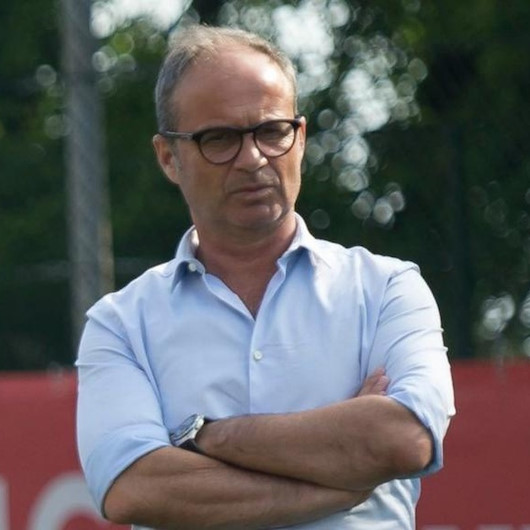 Galatasaray dünyaca ünlü futbol adamı Luis Campos'u getiriyor