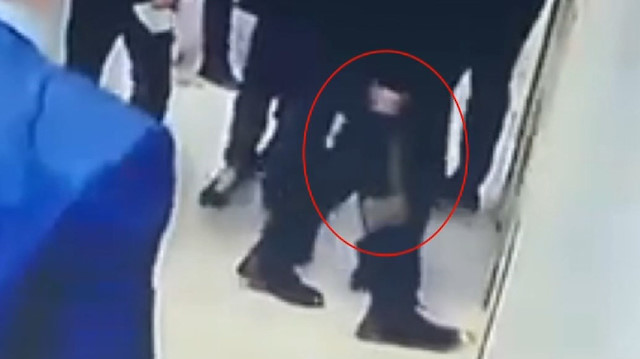 Gaziosmanpaşa'da öfkelenen veli eline balta alarak okula geldi