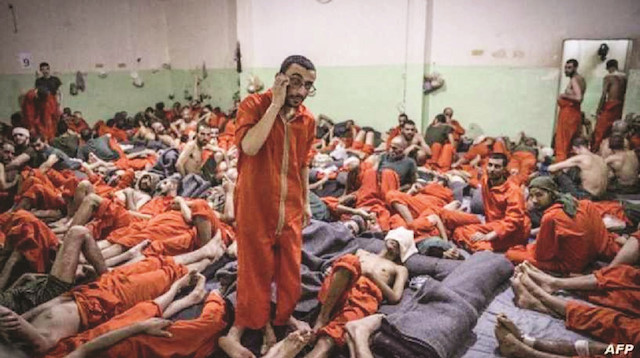 Cezaevindeki DEAŞ’lı mahkumların yakınları hapishanenin cesetlerle 
dolu olduğu iddia etti.